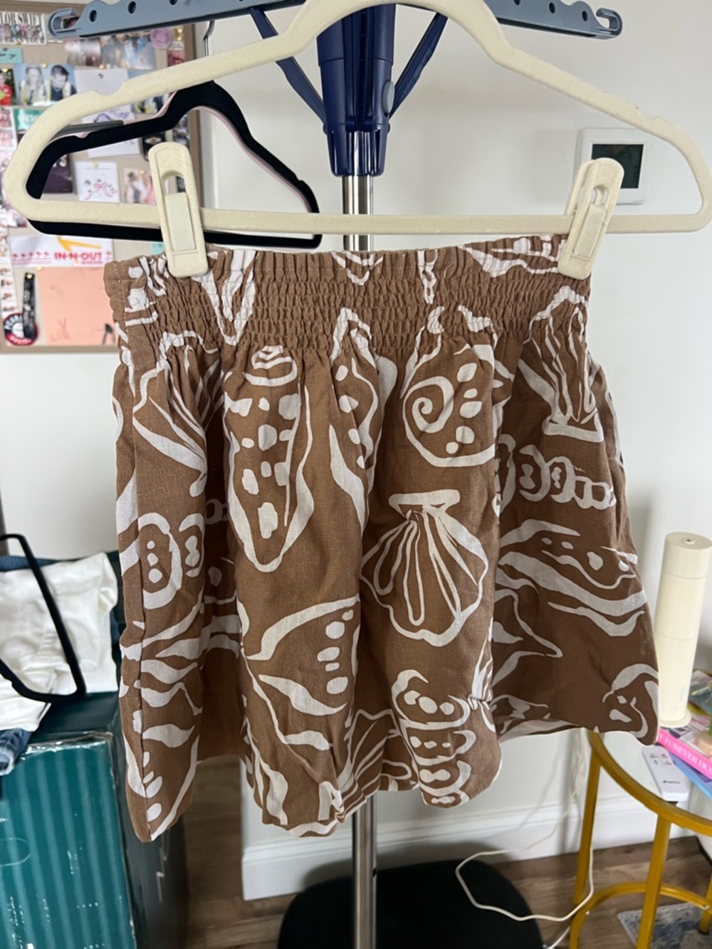 Anthropologie Tan & White Shell-Print Crop Top and Mini Skirt Set - Picture 2 of 8
